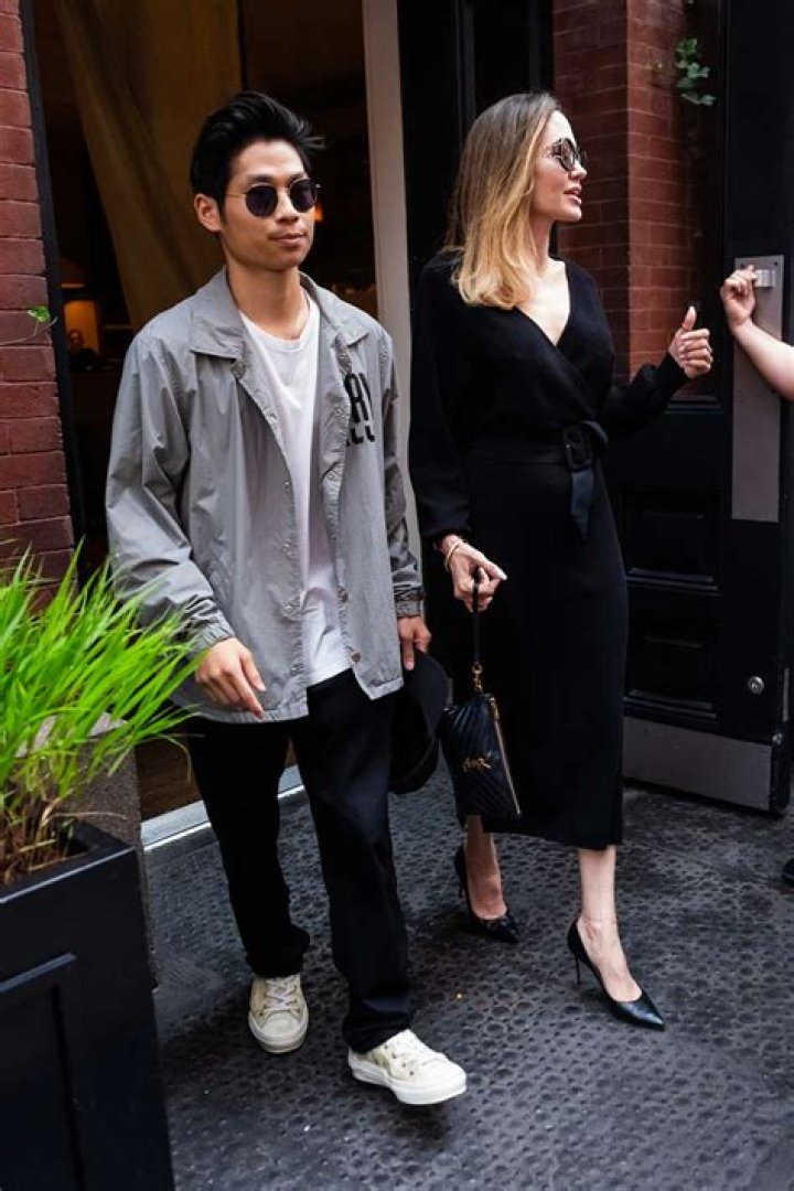 Angelina Jolie in Milan with her new boyfriend: who is Akala, the rapper who made her forget Brad Pitt