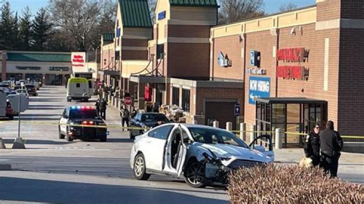 Fort Mitchell Kroger Shooting: Active Shooter, 1 hurt, 1 Arrested after Escalated Altercation at Kroger on Dixie Highway in Fort Mitchell, KY