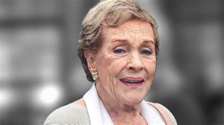 Julie Andrews Net worth, Biography, Age, Family & More Details