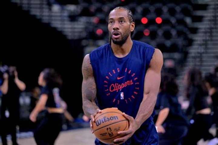 Kawhi Leonard Net Worth: Details About Injury, Height, Stats, Contract