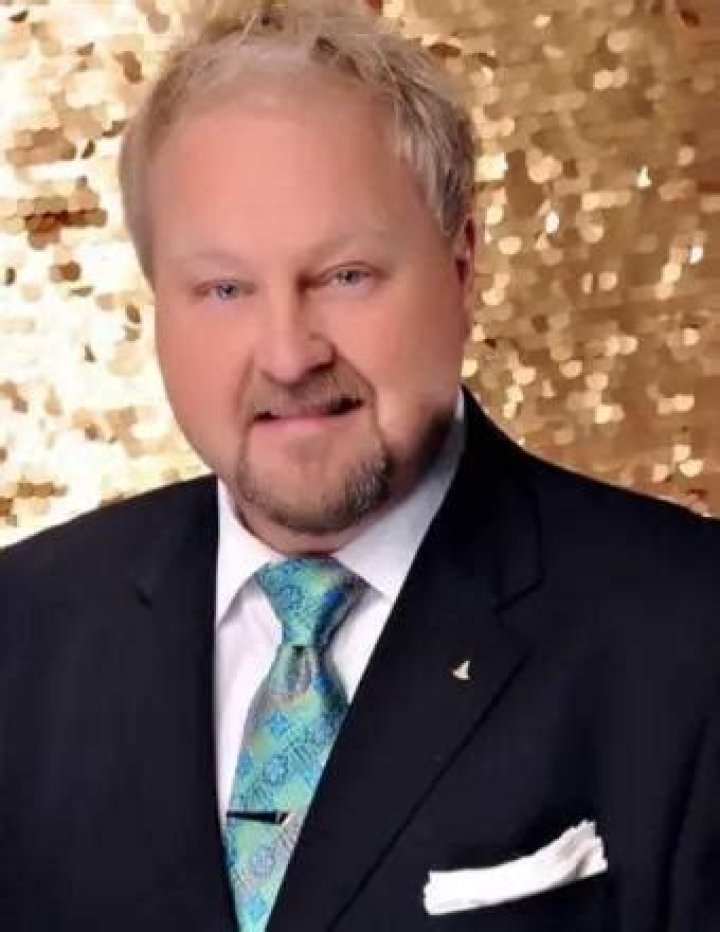 Sudden Loss! Phillip Hughes Obituary – Death News, Lead Singer of The Kingsmen Dies After Heart Attack – Deeply Mourned by Music Community and Fans